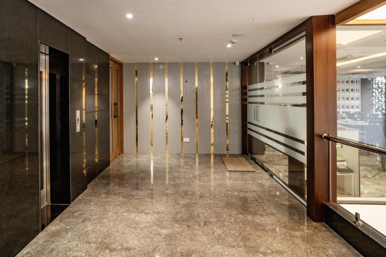 The Mangal View Residency - A Luxury Boutique Business Hotel อุเดเปอร์ ภายนอก รูปภาพ
