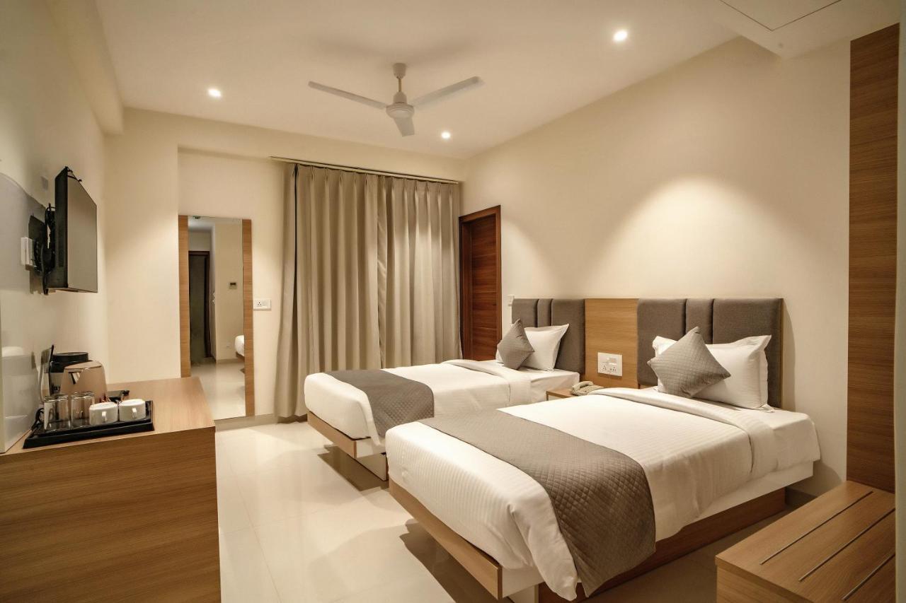 The Mangal View Residency - A Luxury Boutique Business Hotel อุเดเปอร์ ภายนอก รูปภาพ