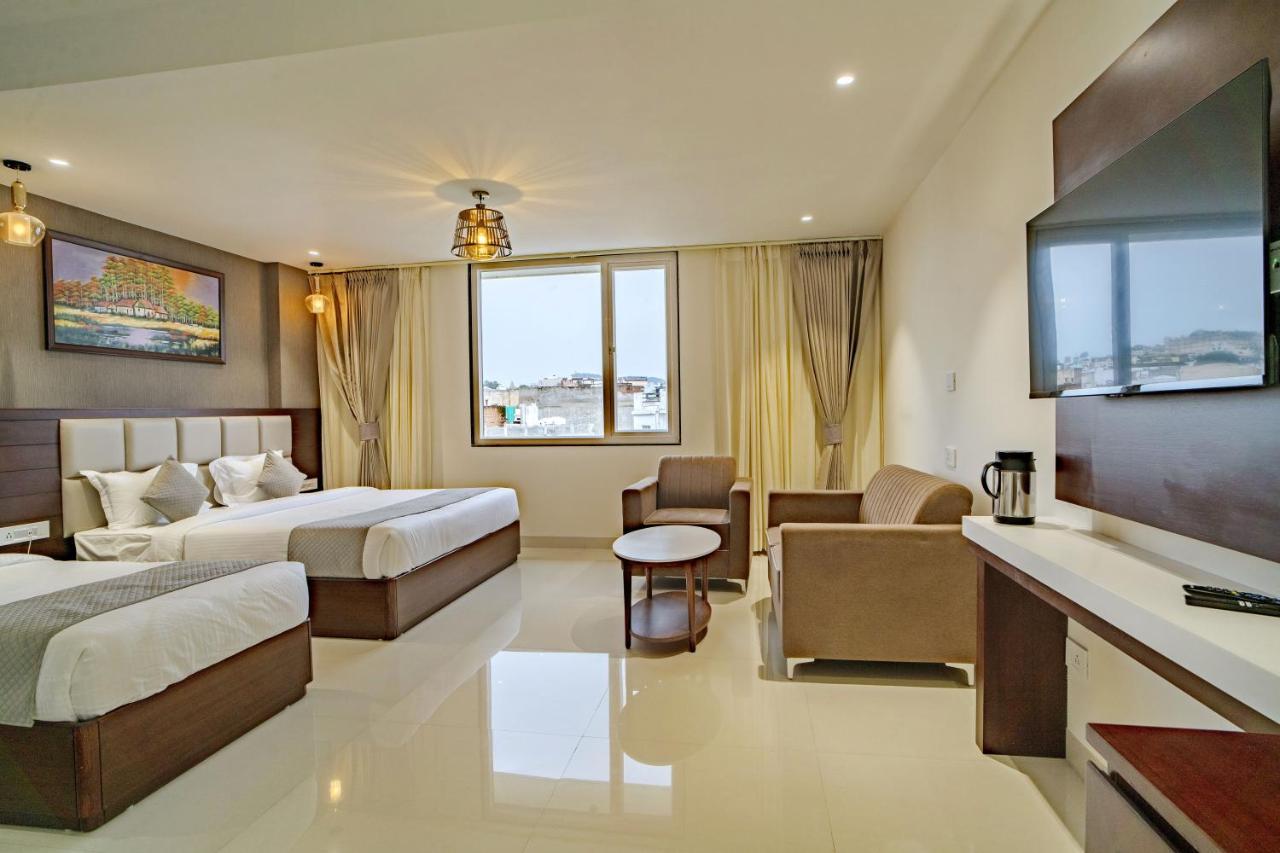 The Mangal View Residency - A Luxury Boutique Business Hotel อุเดเปอร์ ภายนอก รูปภาพ