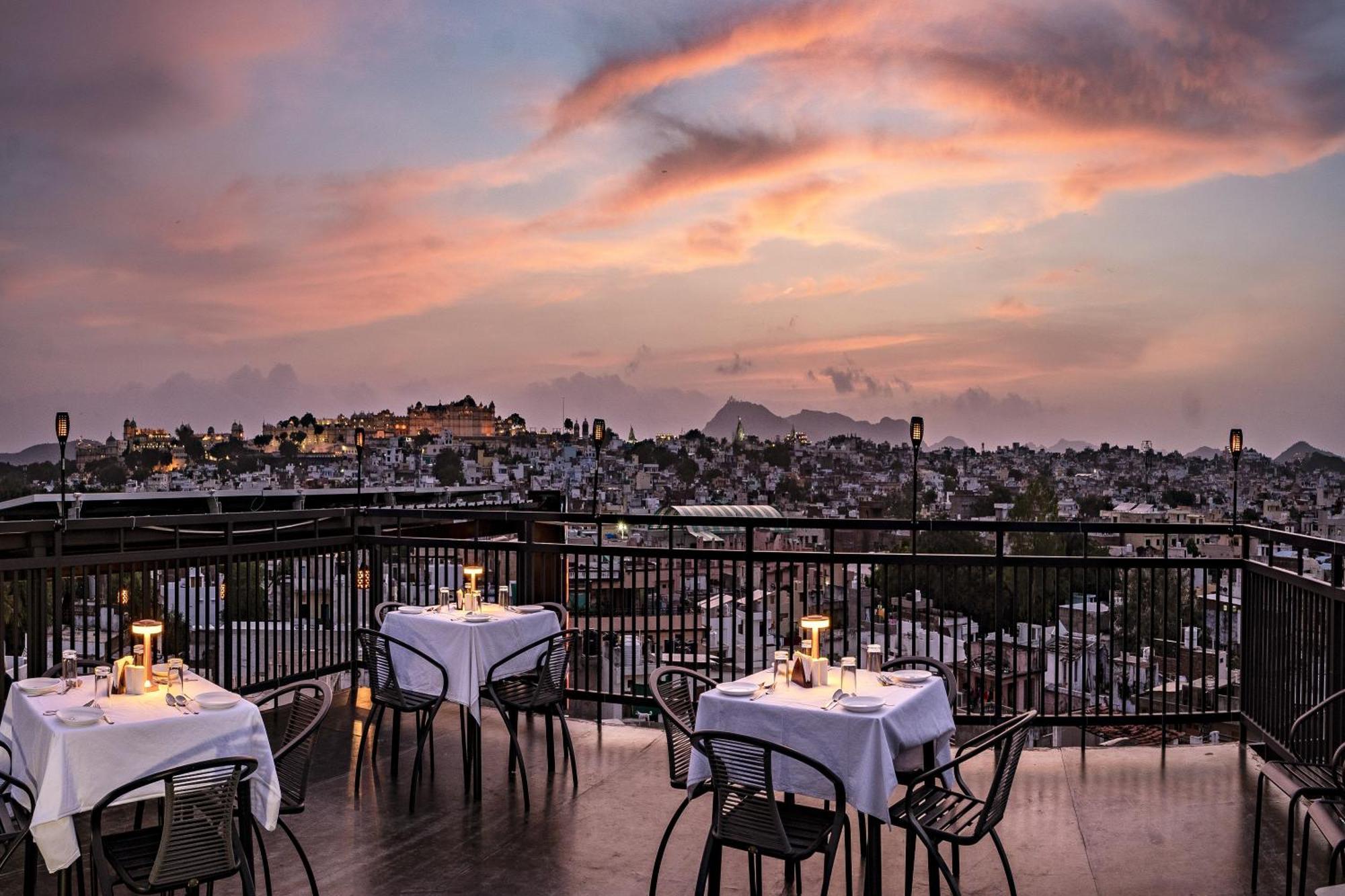 The Mangal View Residency - A Luxury Boutique Business Hotel อุเดเปอร์ ภายนอก รูปภาพ