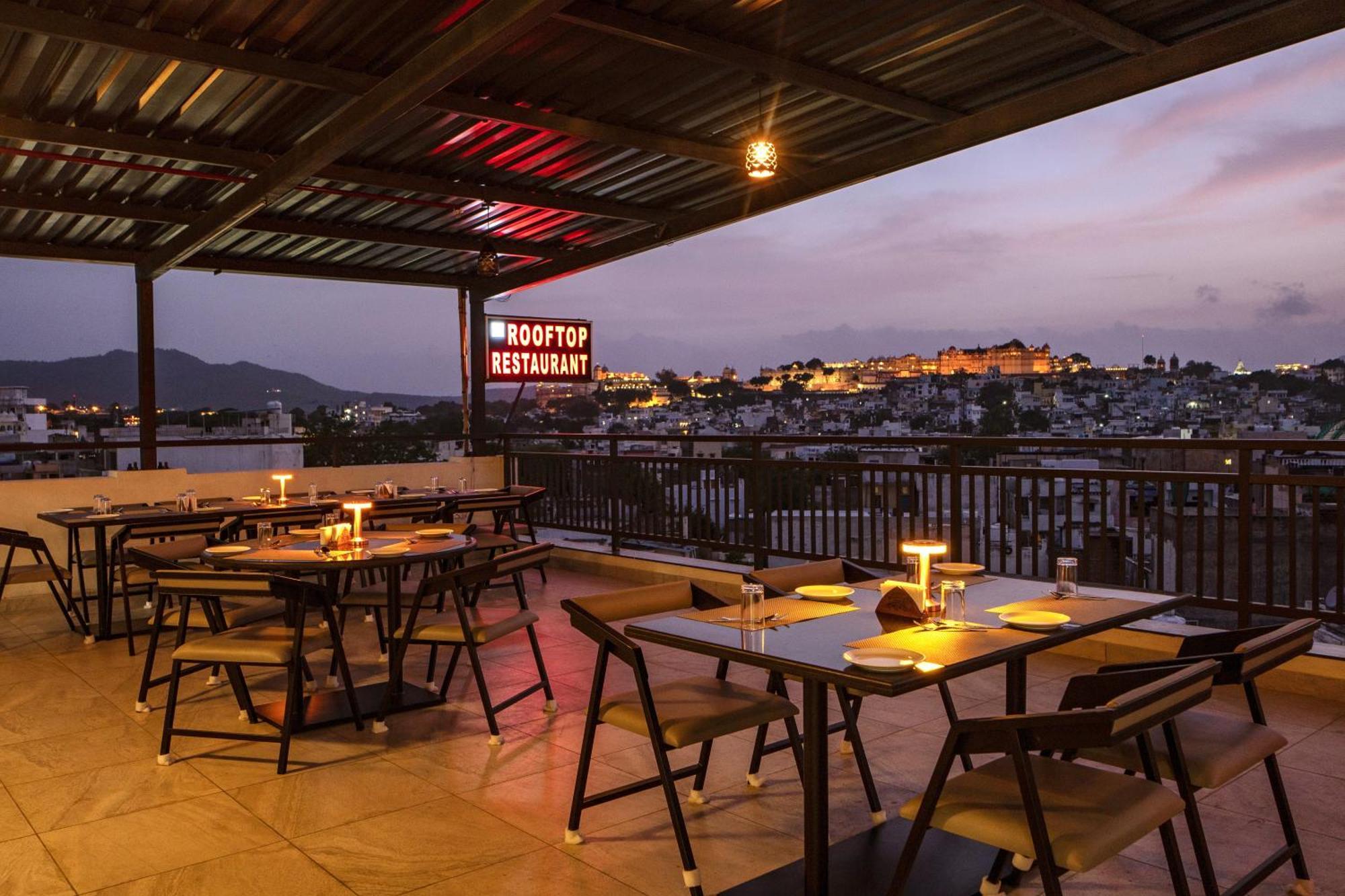 The Mangal View Residency - A Luxury Boutique Business Hotel อุเดเปอร์ ภายนอก รูปภาพ